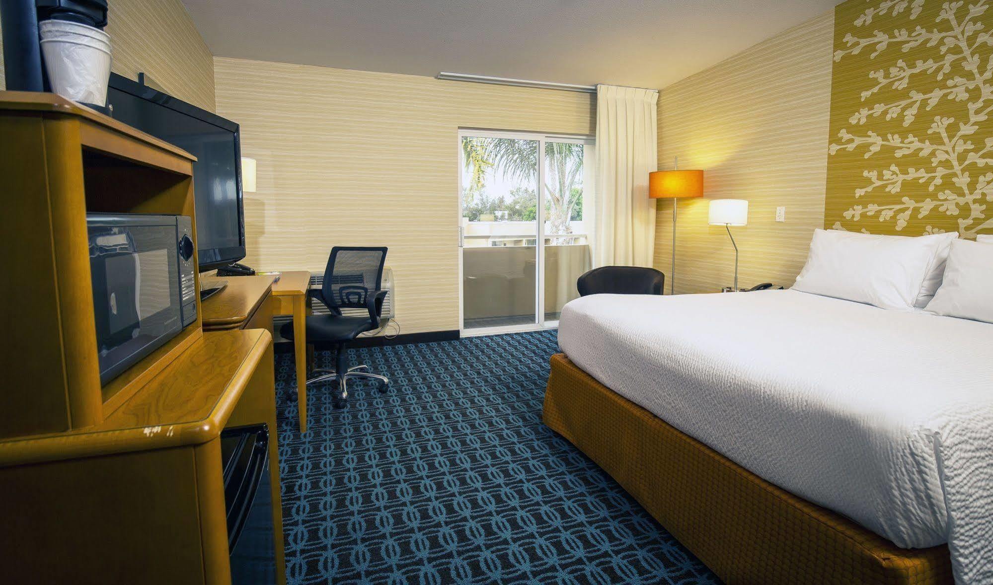 Fairfield Inn And Suites By Marriott San Jose Airport Εξωτερικό φωτογραφία